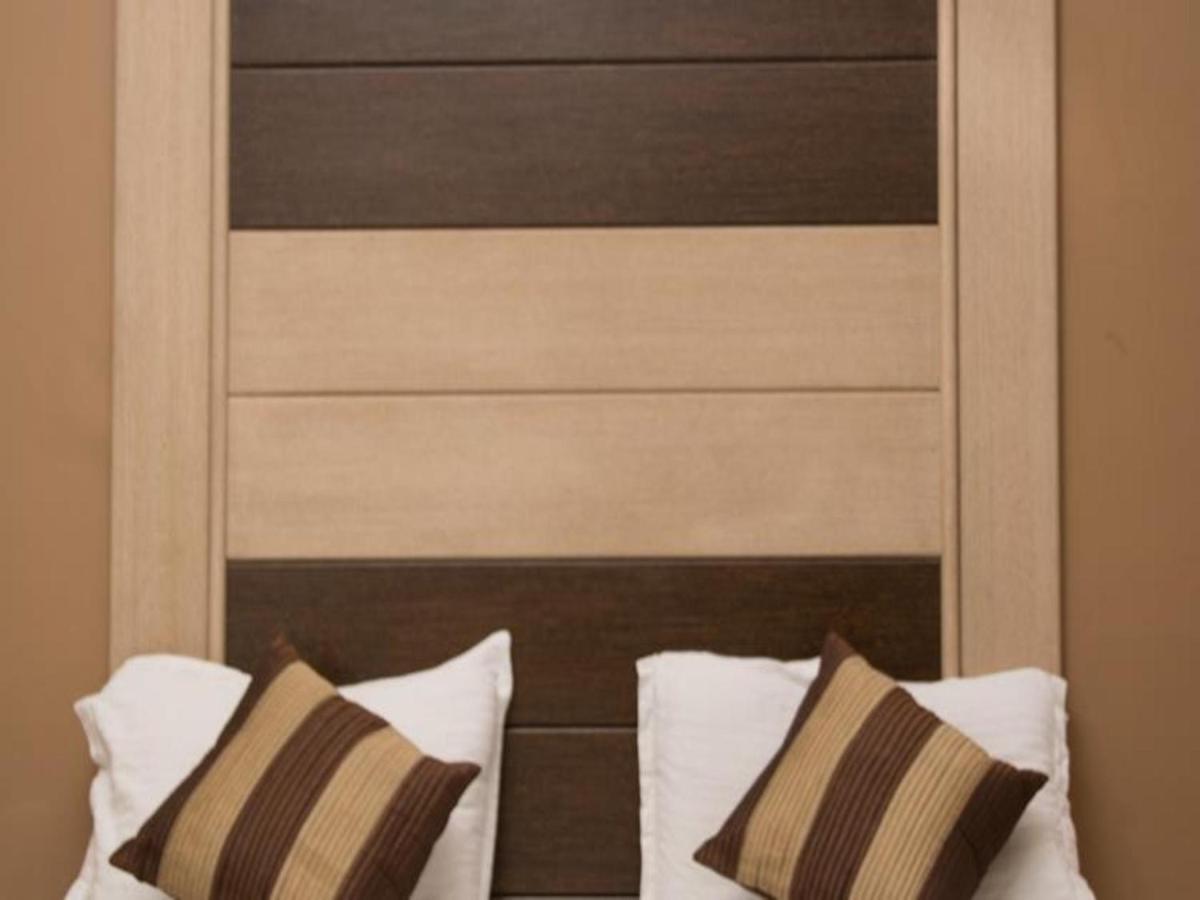 Hotel Pacific Inn Huda City Centre Гургаон Экстерьер фото